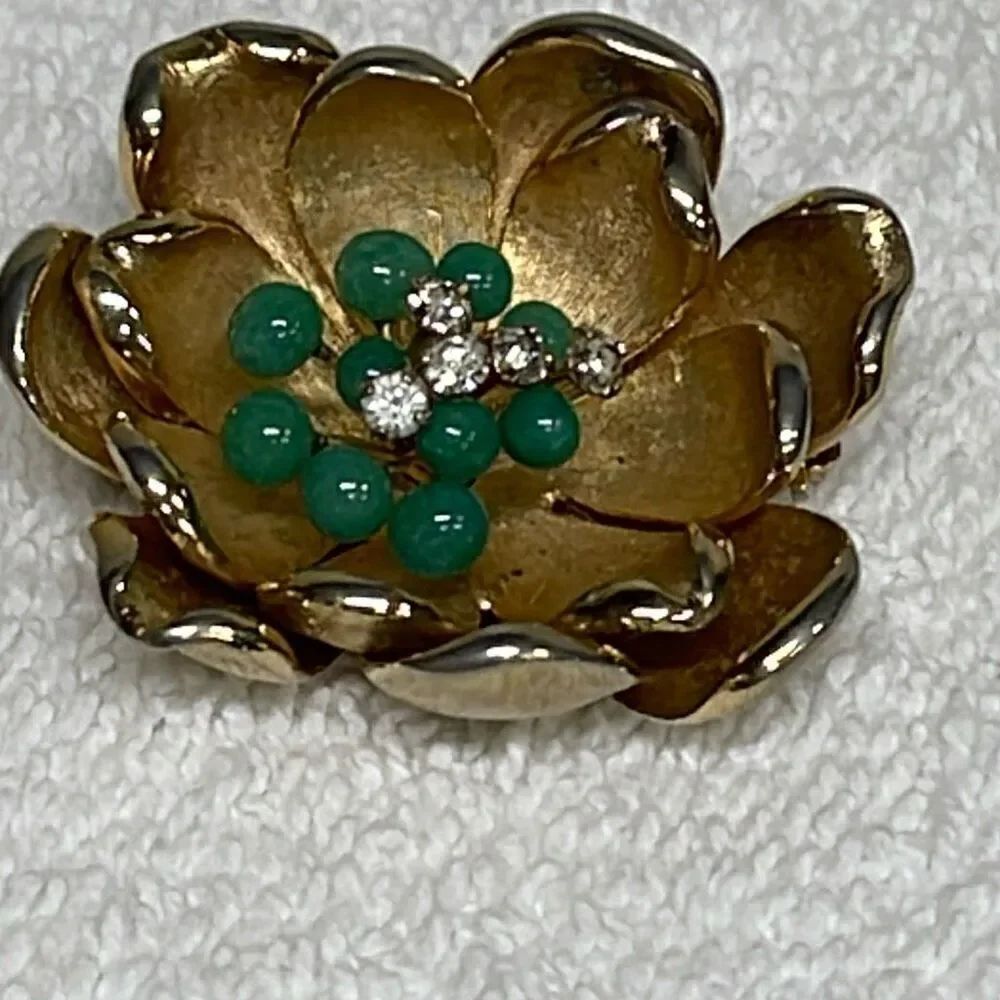 Vintage 3D faux jade floral brooch